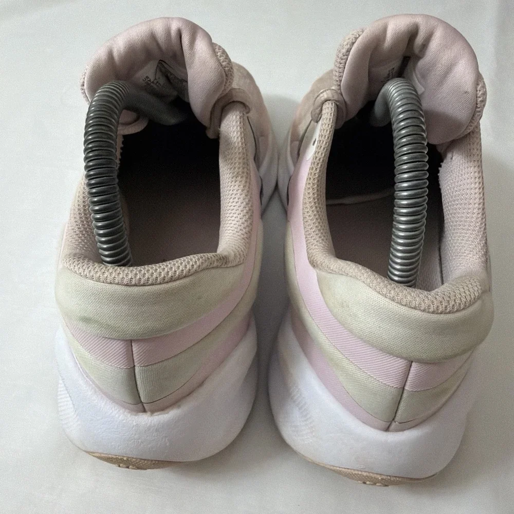 (GS) Nike Revolution 7 'Pink Foam‎ Black' US 6.5Y (FB7689-600) Or Women's Size 8
